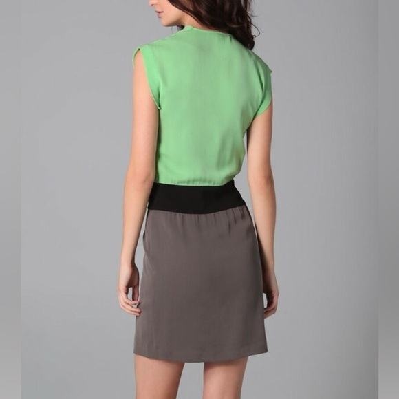 Diane Von Furstenberg - Nori Colorblock Silk Crepe Faux Wrap Dress - Size 4 - Picture 4 of 8